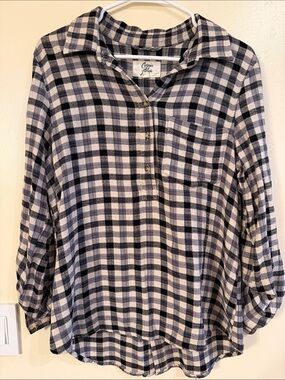 Curie Jolie Black & Beige Plaid Button-Front Women’s Top